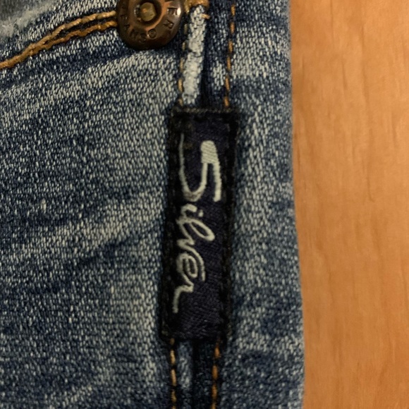 Silver Jeans - Picture 2 of 4